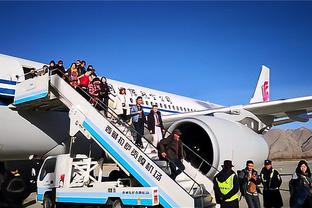 记者：乃比江等4位国奥球员明晚启程前往葡萄牙，与国安会合